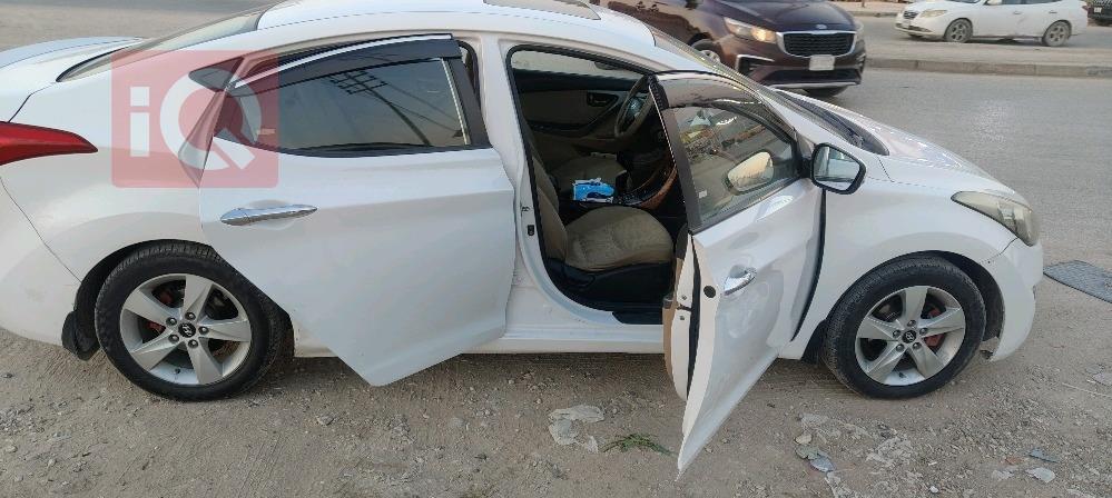 هیۆندای ئەلەنترا